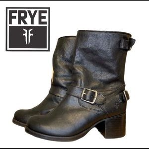 Frye Vera Black back zip short boot size 7. LIKE NEW, worn twice.